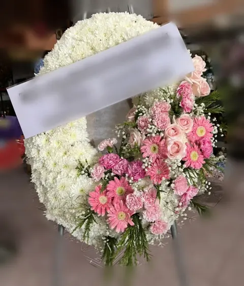 พวงหรีดกุหลาบ โทนชมพูขาว