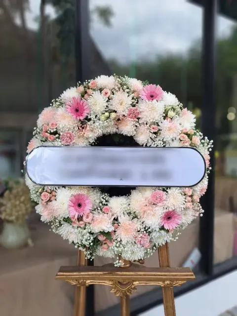 พวงหรีดกุหลาบ โทนขาวม่วงชมพู
