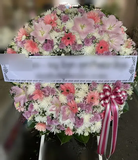 พวงหรีดลิลลี่ โทนชมพูม่วงขาว