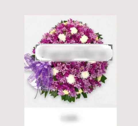 พวงหรีดกล้วยไม้ โทนม่วงขาว