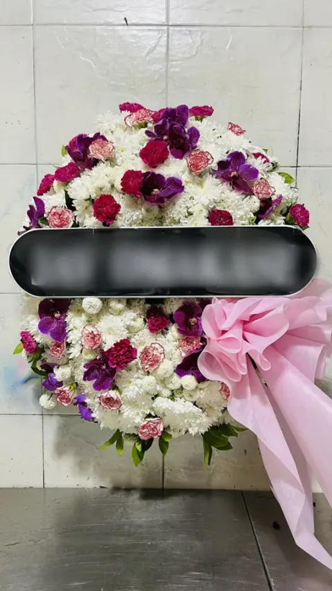 พวงหรีดกล้วยไม้ โทนชมพูม่วงขาว