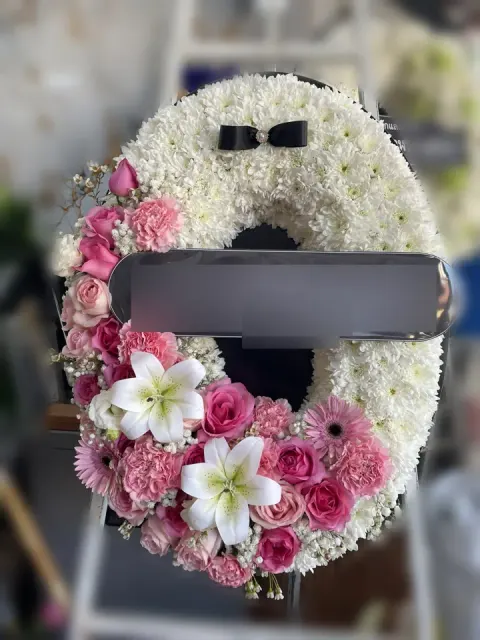 พวงหรีดลิลลี่ โทนขาวชมพู
