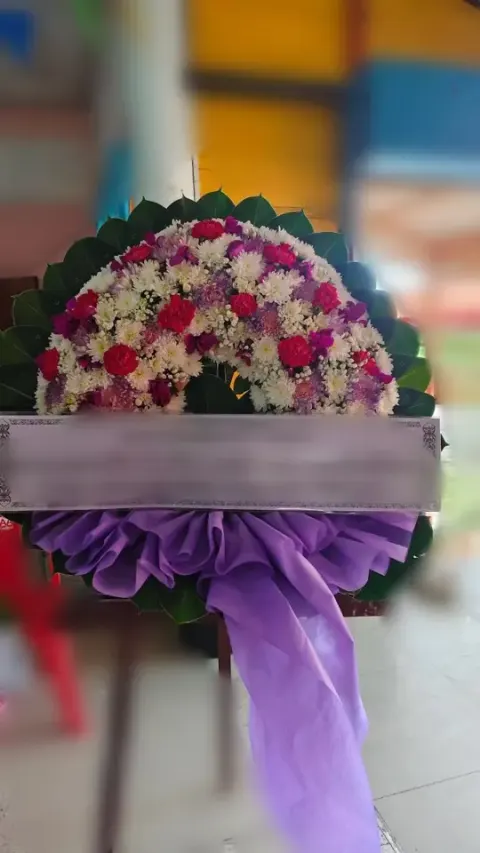 พวงหรีดคาร์เนชั่น โทนม่วงขาวชมพู