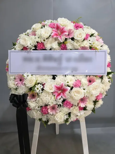 พวงหรีดลิลลี่ โทนม่วงชมพู