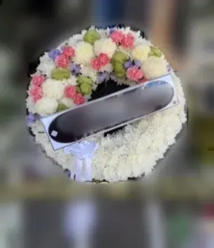 พวงหรีดคาร์เนชั่น โทนขาวฟ้าชมพู