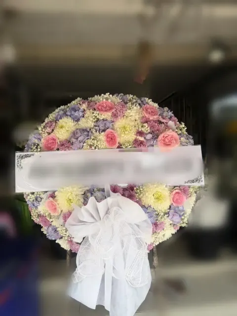 พวงหรีดกุหลาบ โทนเหลืองขาวชมพู