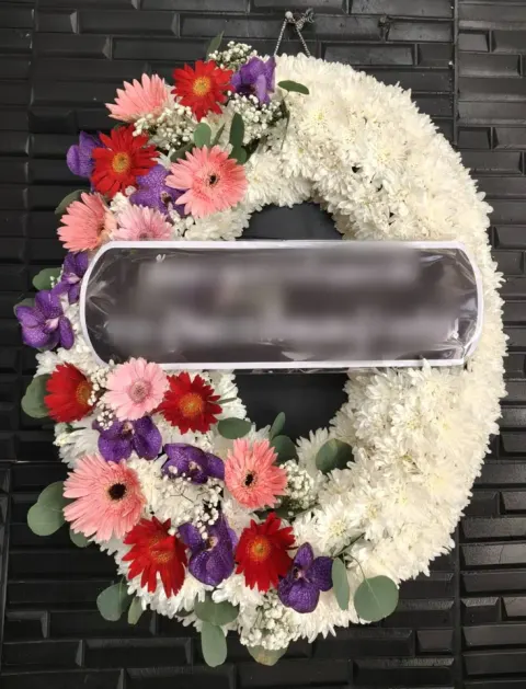 พวงหรีดกล้วยไม้ โทนขาวม่วงชมพู