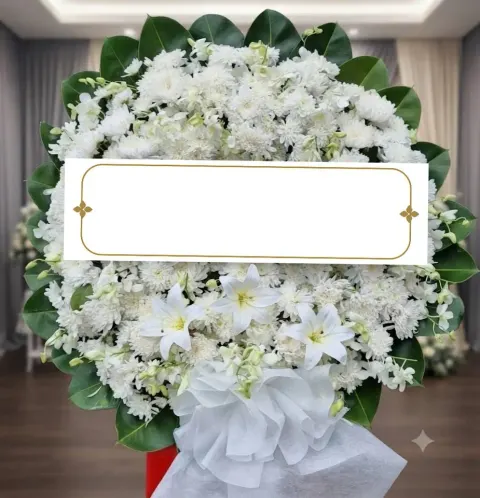 พวงหรีดกล้วยไม้ โทนขาวล้วน