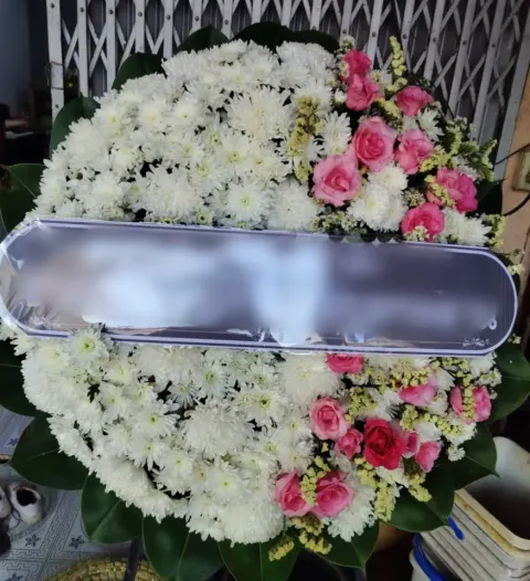 พวงหรีดกุหลาบ โทนขาวชมพู