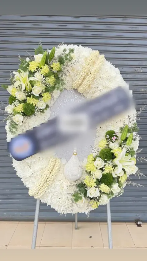 พวงหรีดลิลลี่ โทนเขียวขาว