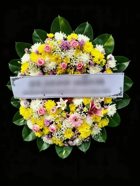 พวงหรีดลิลลี่ โทนเหลืองชมพูม่วง