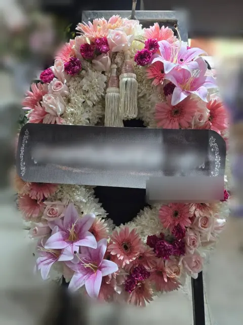 พวงหรีดลิลลี่ โทนชมพูส้มขาว