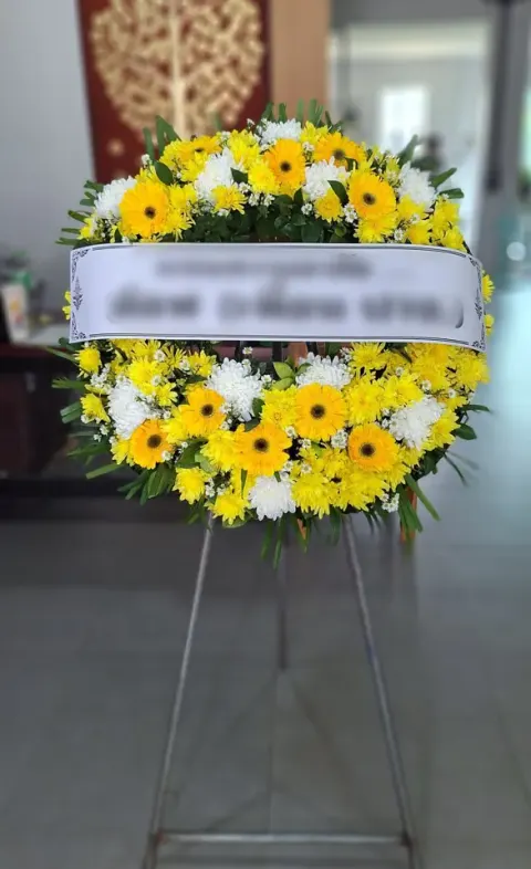 พวงหรีดเยอบีร่า โทนเหลือง