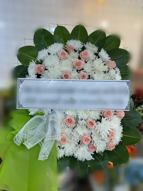 พวงหรีดกุหลาบ โทนชมพูขาว