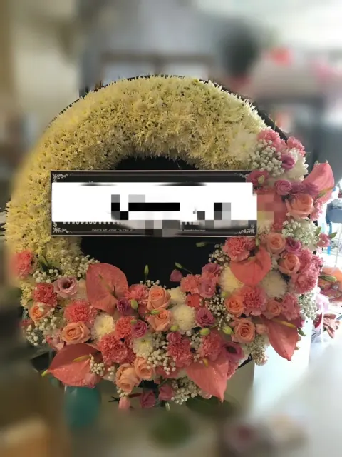 พวงหรีดกุหลาบ โทนขาวชมพูพีช