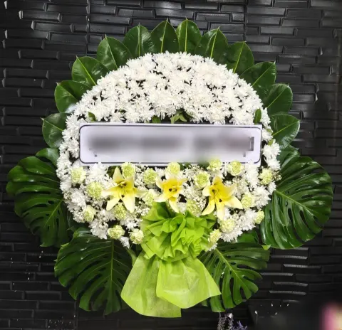 พวงหรีดลิลลี่ โทนเขียวขาว