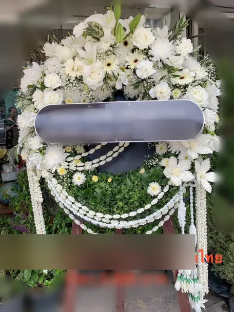 พวงหรีดลิลลี่ โทนขาวล้วน