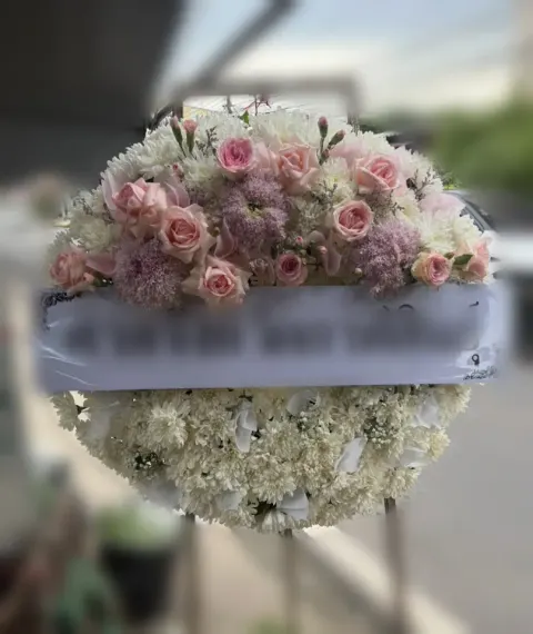 พวงหรีดกุหลาบ โทนชมพูขาว