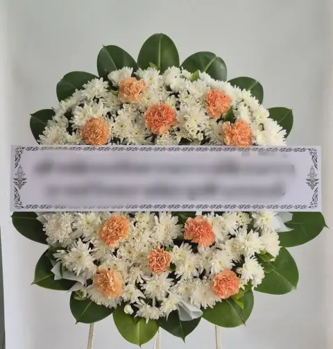พวงหรีดคาร์เนชั่น โทนขาวส้ม