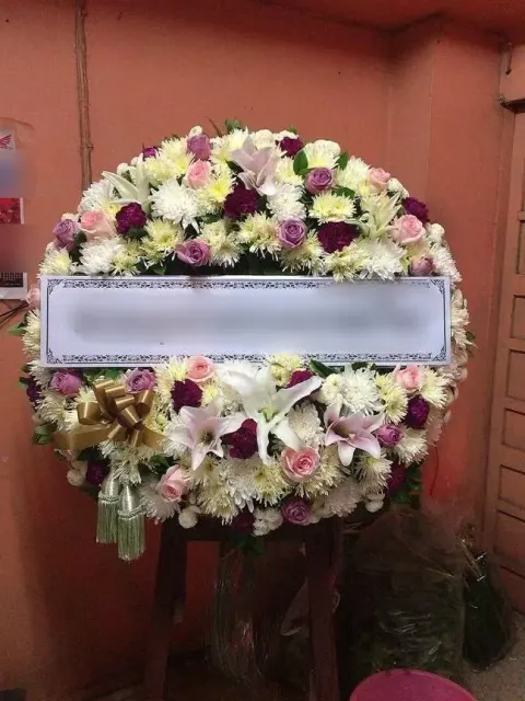 พวงหรีดลิลลี่ โทนขาวชมพูม่วง