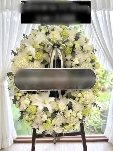 พวงหรีดลิลลี่ โทนเขียวขาว