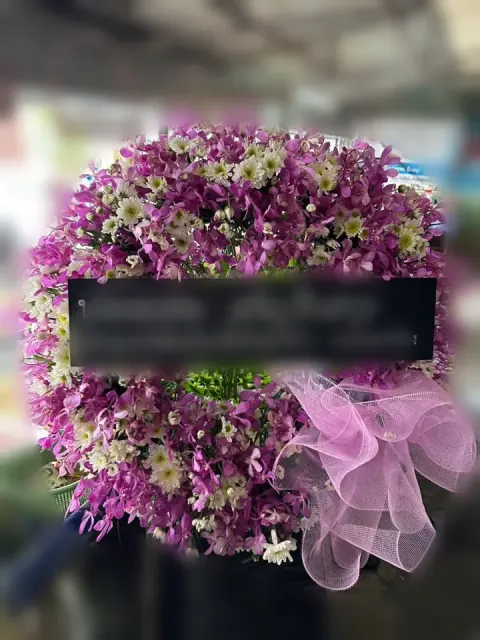 พวงหรีดกล้วยไม้ โทนม่วงชมพู