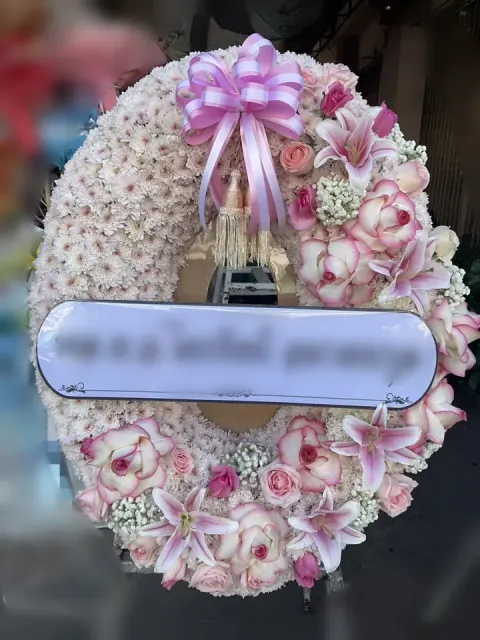 พวงหรีดลิลลี่ โทนชมพู