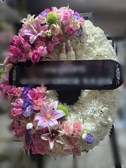พวงหรีดลิลลี่ โทนฟ้าม่วงชมพู
