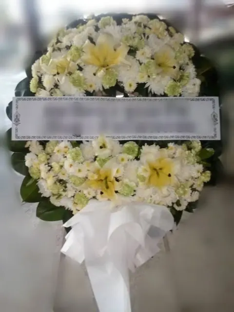 พวงหรีดลิลลี่ โทนเขียวขาว