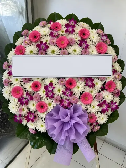 พวงหรีดเบญจมาศ โทนขาวชมพู